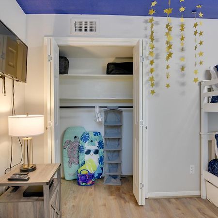 Galveston Townhome With Balconies Walk To Beach! 외부 사진