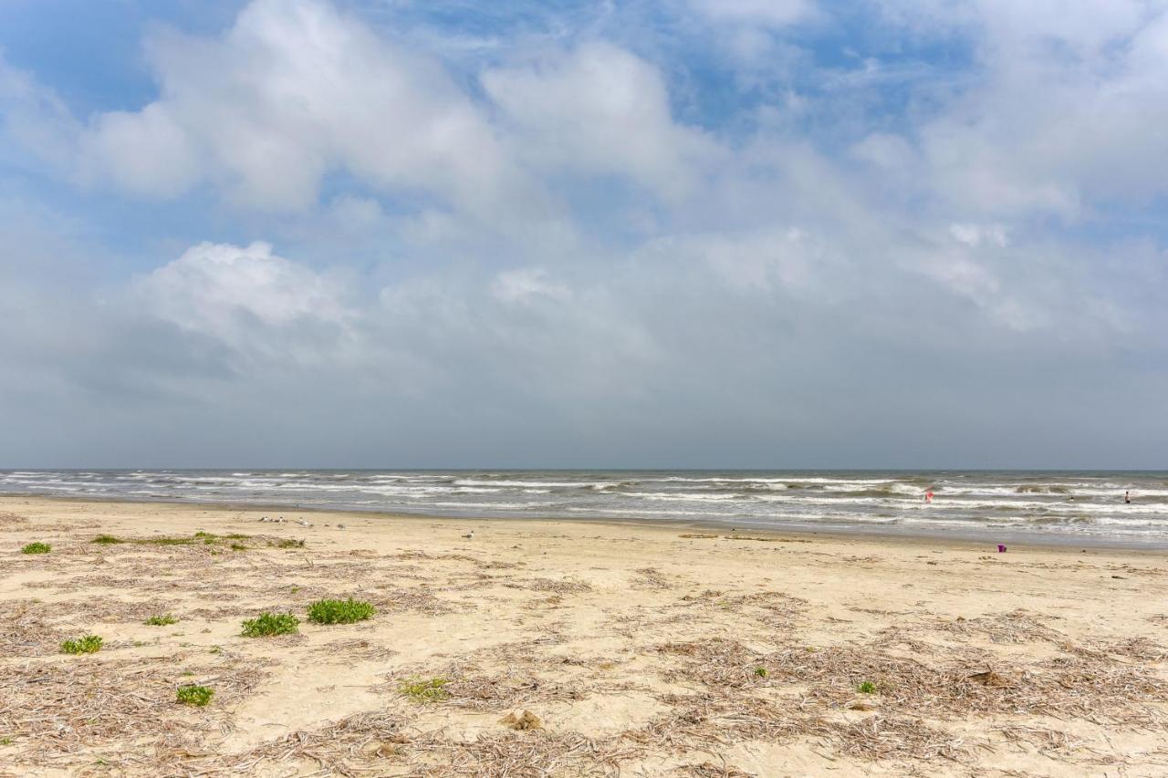 Galveston Townhome With Balconies Walk To Beach! 외부 사진