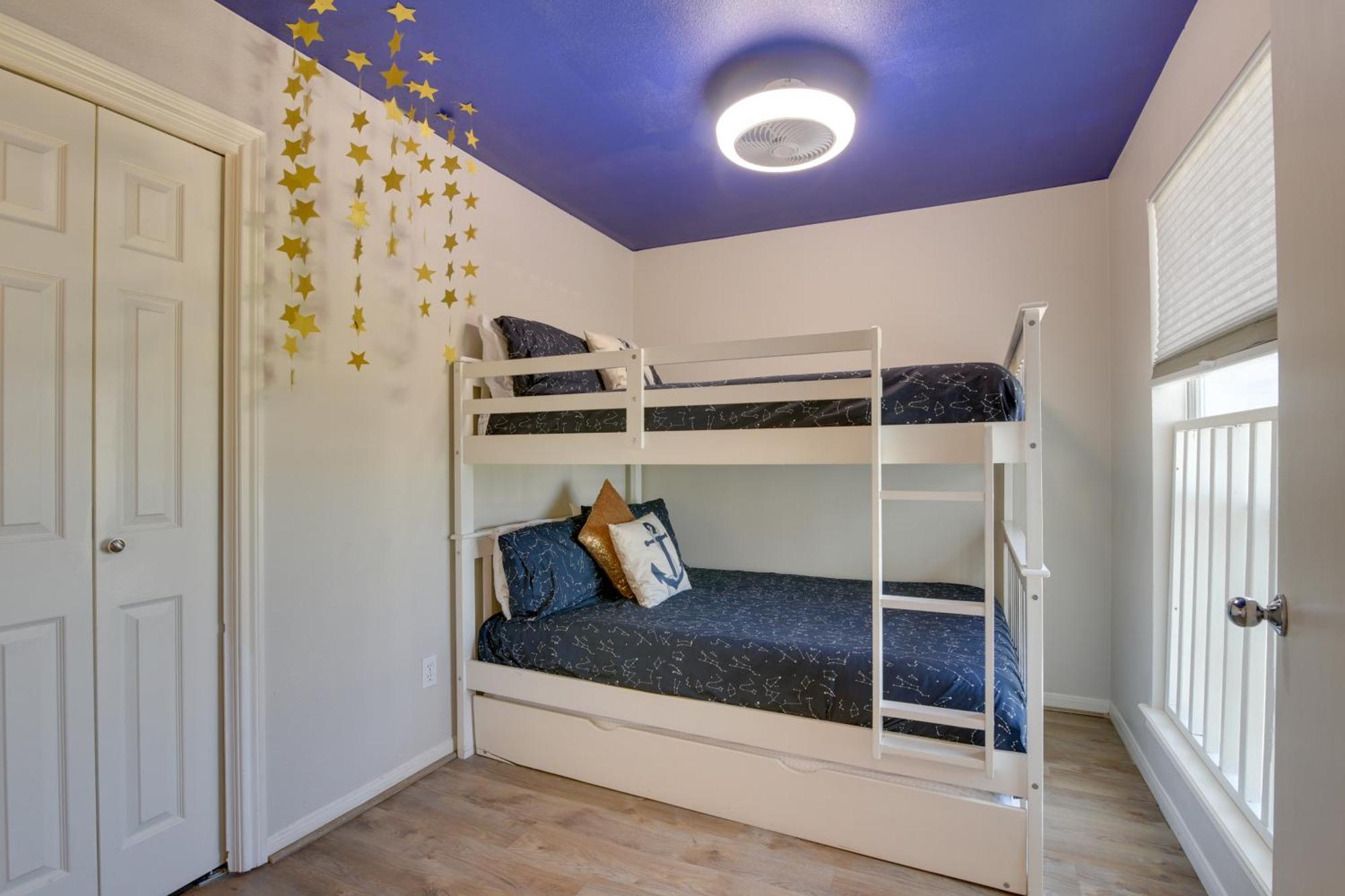 Galveston Townhome With Balconies Walk To Beach! 외부 사진