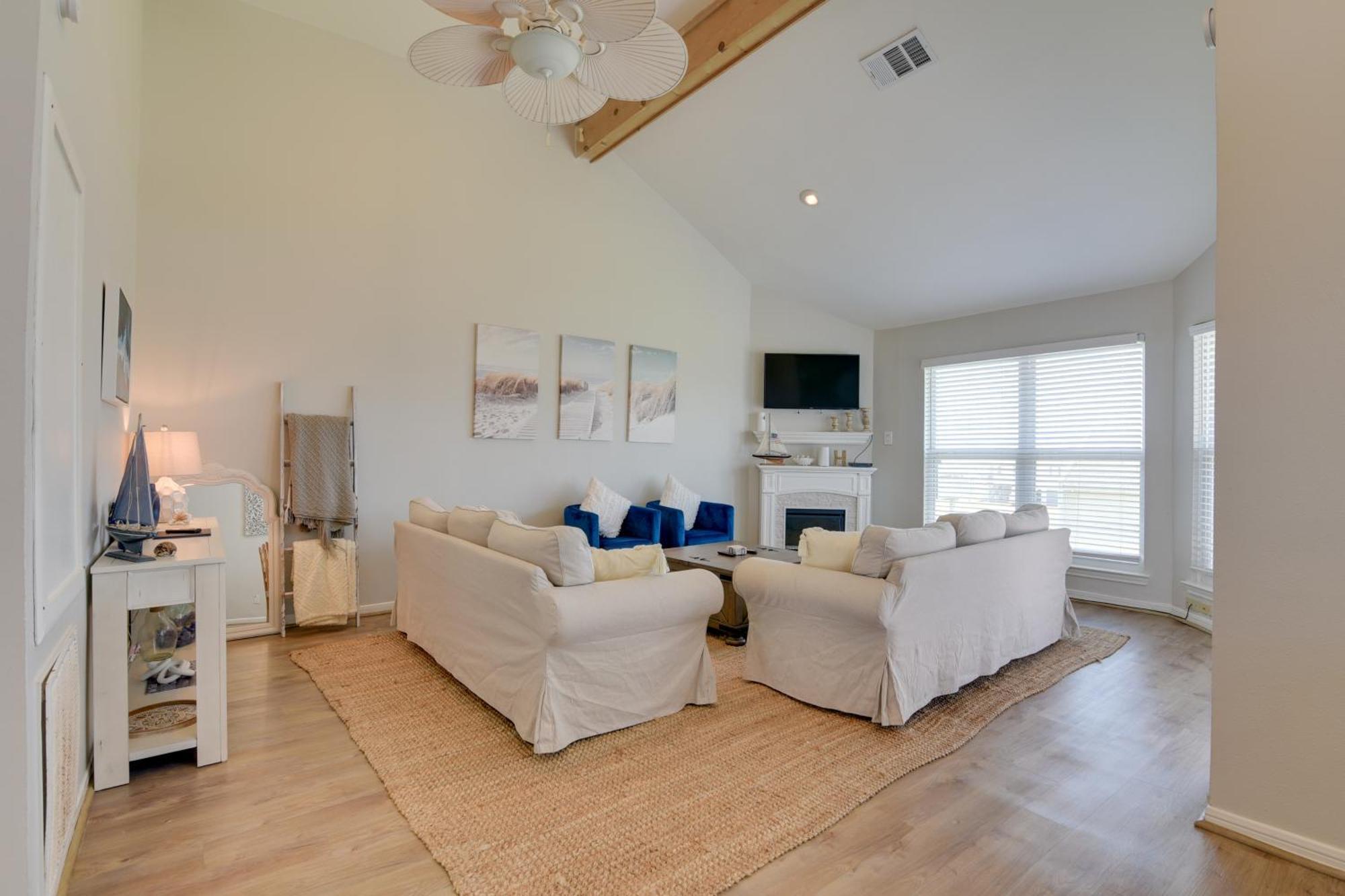 Galveston Townhome With Balconies Walk To Beach! 외부 사진
